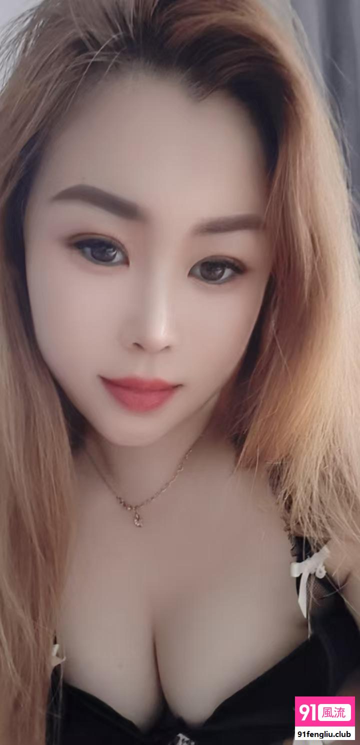 潘家园大胸少妇